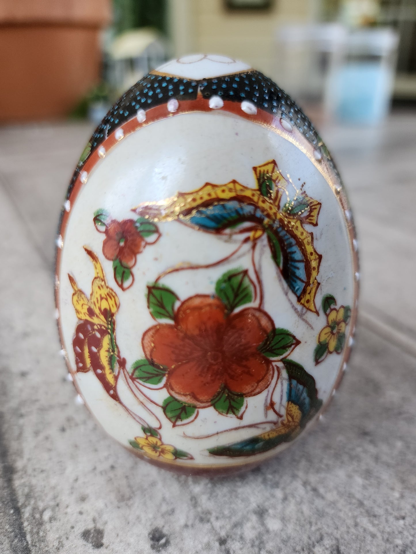 K's Collection Decorative Ceramic Egg