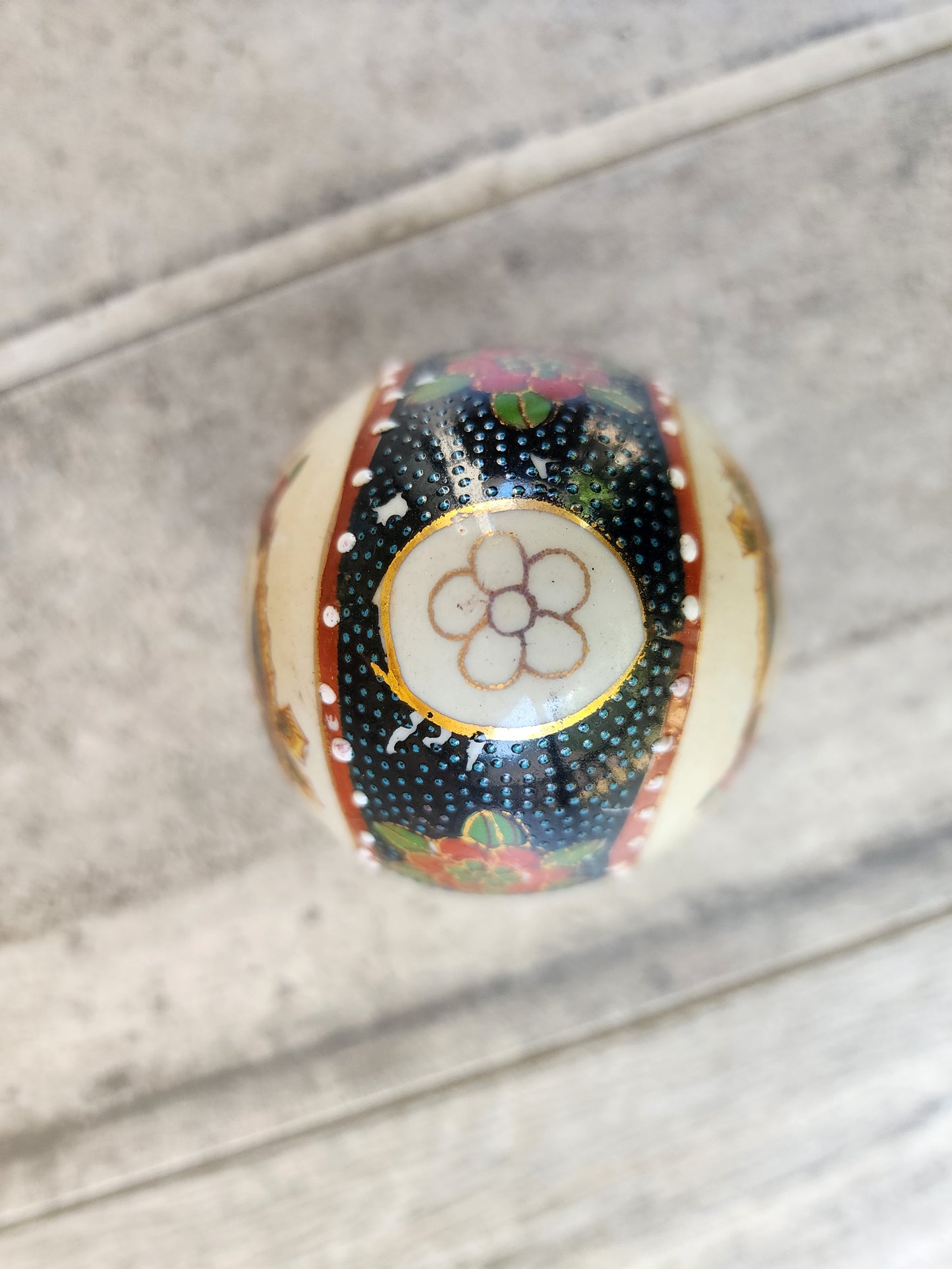 K's Collection Decorative Ceramic Egg